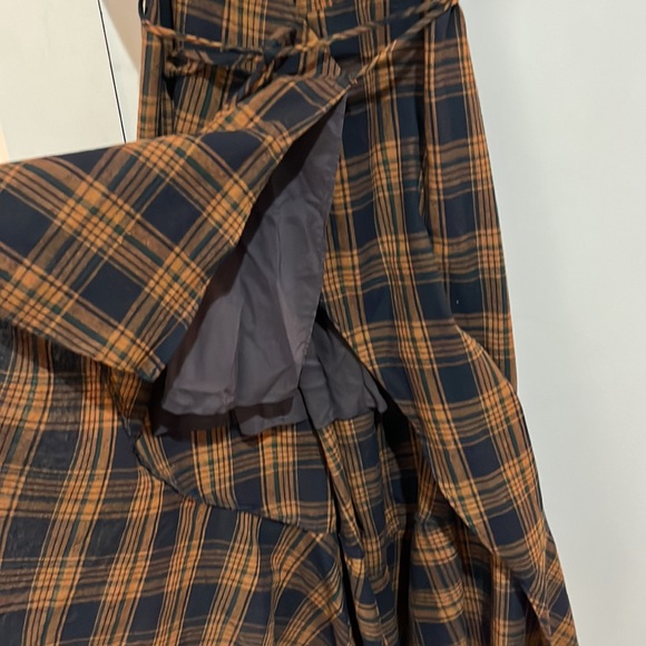 Lush Small Plaid Wrap Around Flowing Feminine Dress - Picture 5 of 8